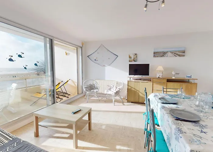 Balcon De La דירה